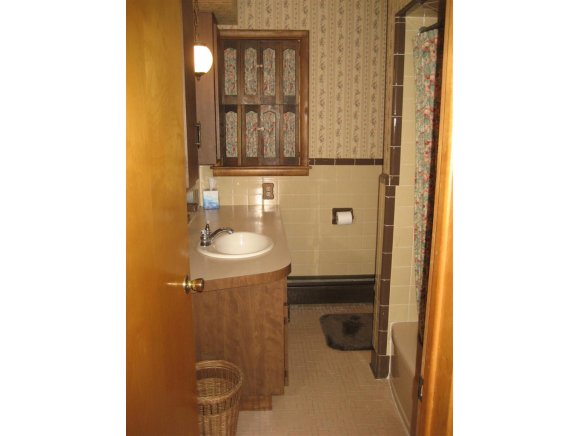 2700 Country Club Road Endwell, NY 13760 - Photo 9 of 22 Gallery Image 9