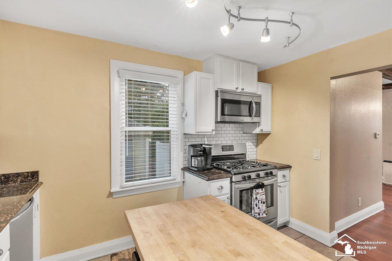 6744 Whiteford Center Road Lambertville, MI 48144 - Photo 15 of 25 50055763-14.JPG