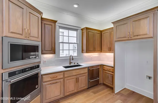 $889,900 | 1418 Windrose Drive, Brandon, MS 39047