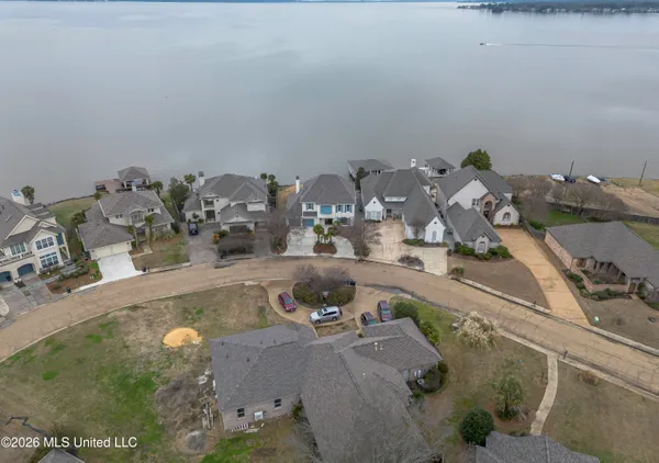 $889,900 | 1418 Windrose Drive, Brandon, MS 39047