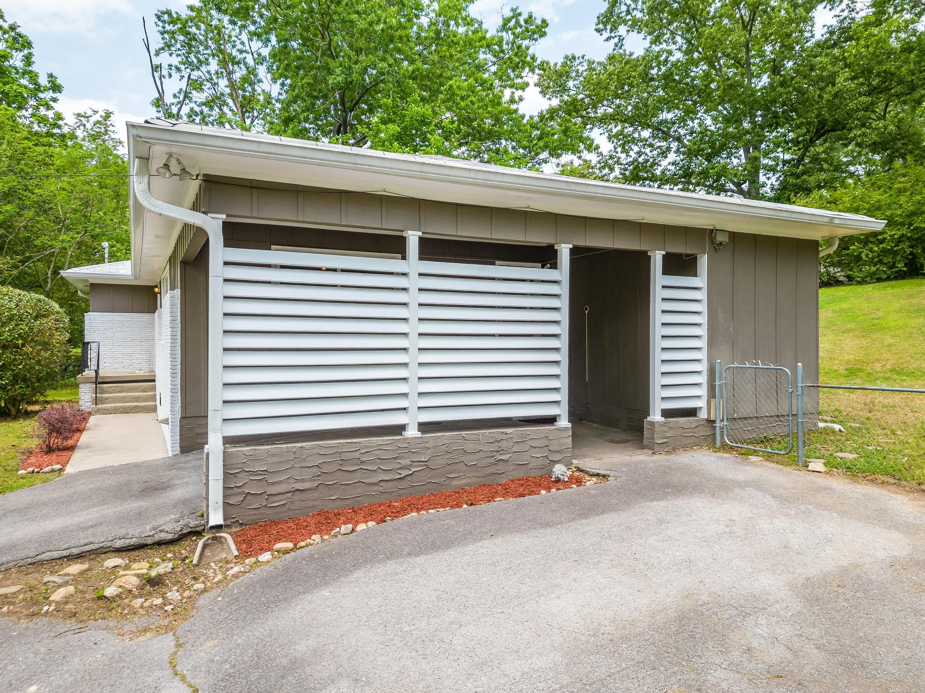 603 Intermont Road Chattanooga, TN 37415 - Photo 8 of 35 2023_05_May_603_Intermont_Rd_0004