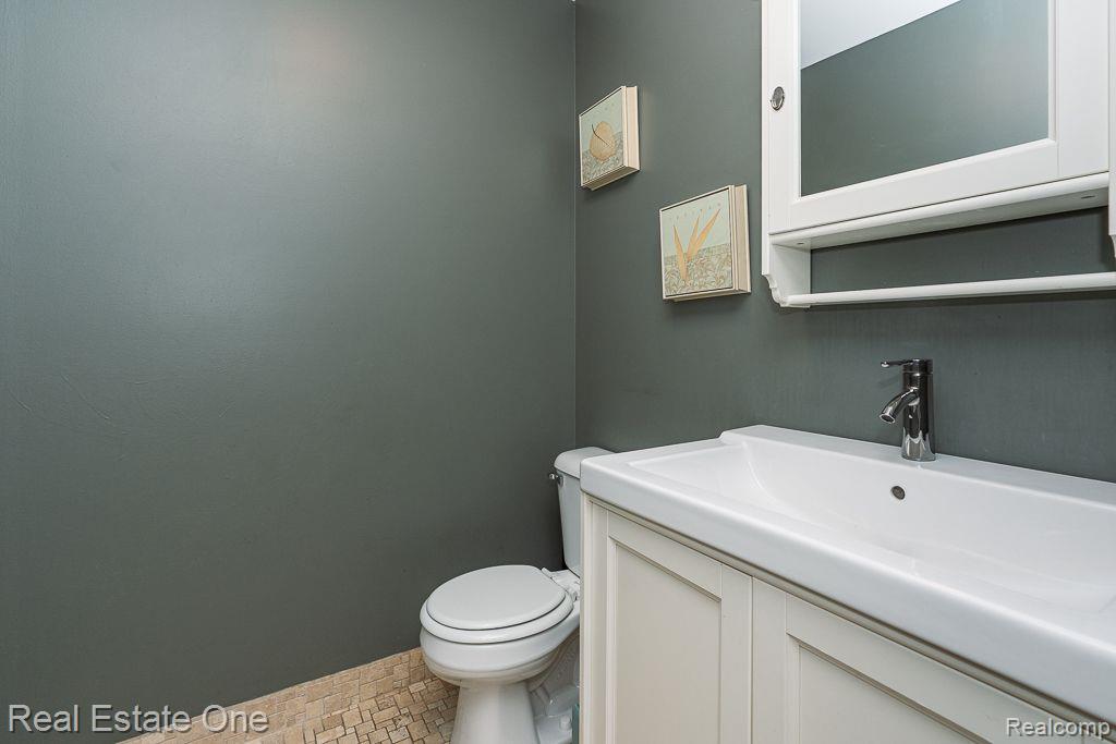 2817 Long Meadow Lane Rochester Hills, MI 48307 - Photo 18 of 57