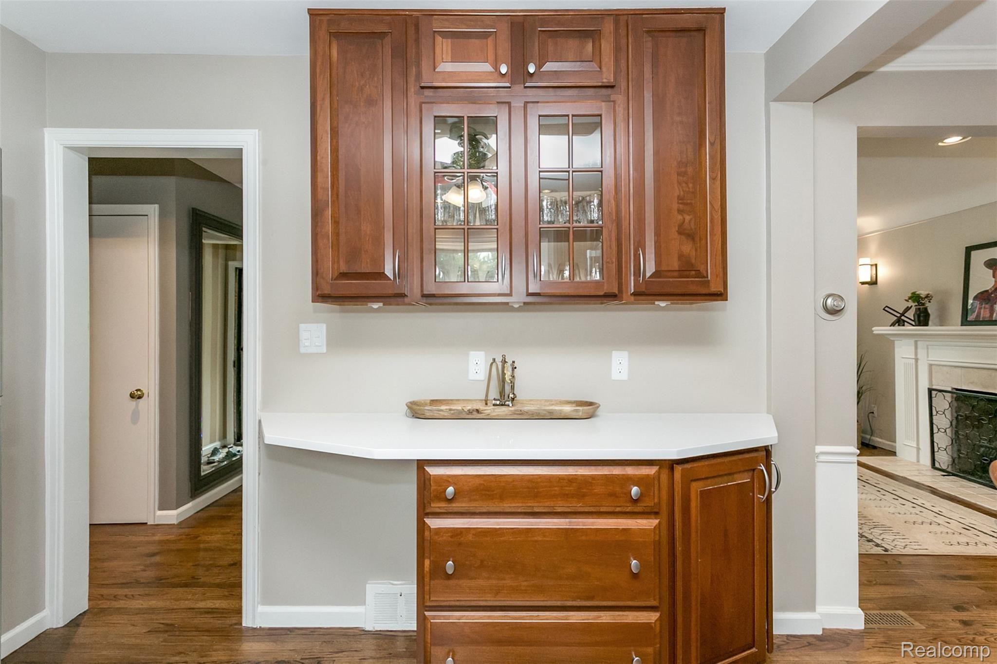 2909 Bembridge Road Royal Oak, MI 48073 - Photo 9 of 35 Bembridge-17.jpg
