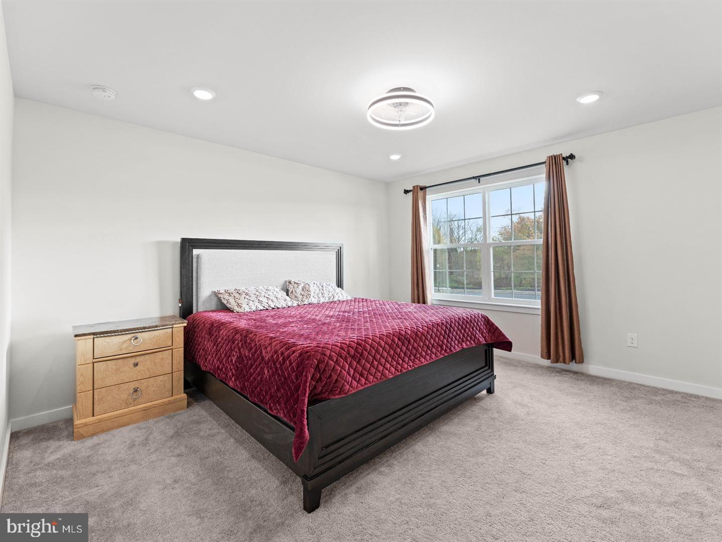 12 Handbell Lane Sicklerville, NJ 08081 - Photo 12 of 30 a spacious bedroom with a bed and a dresser