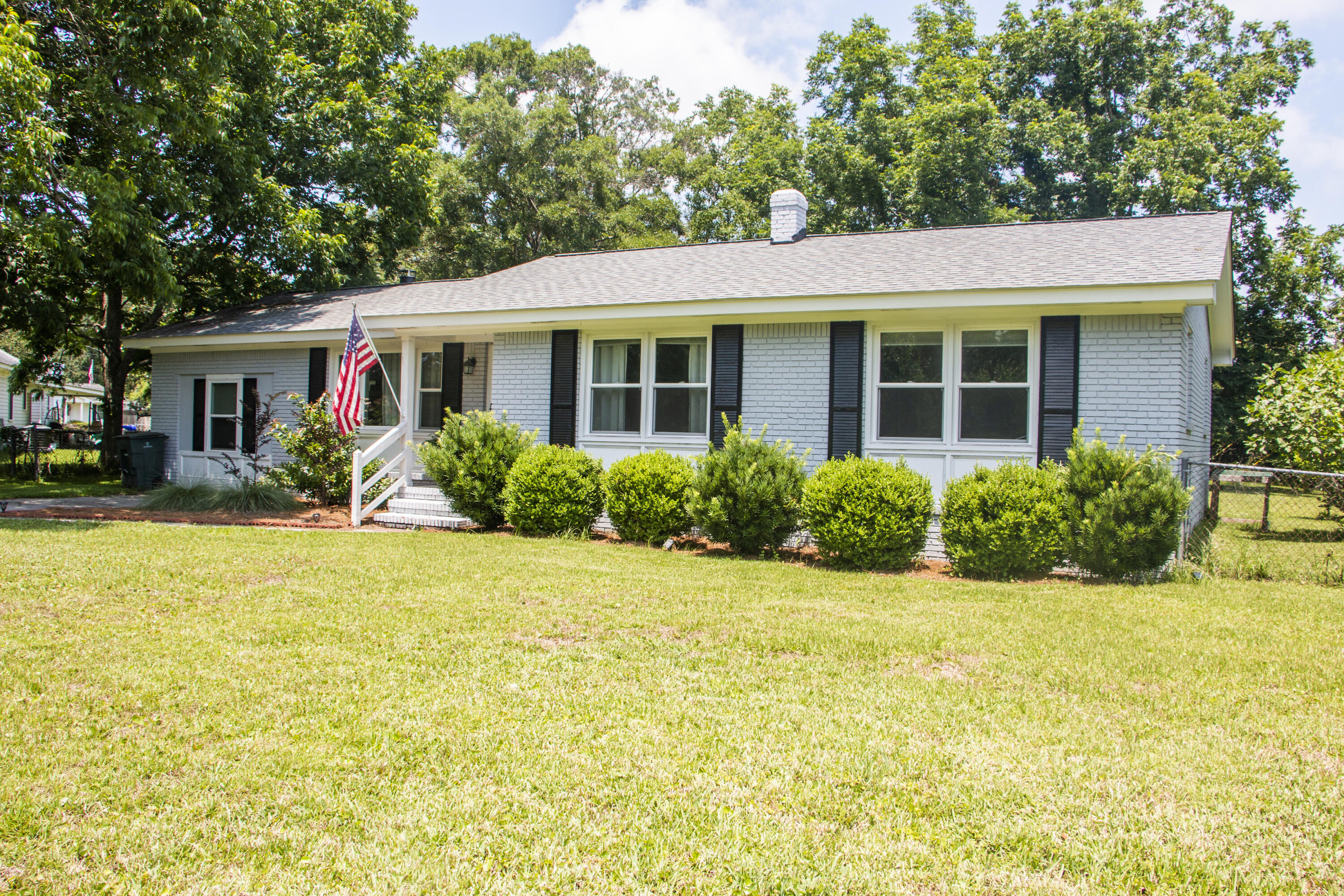 854 Dills Bluff Road Charleston, SC 29412 - Photo 1 of 36 Front Right