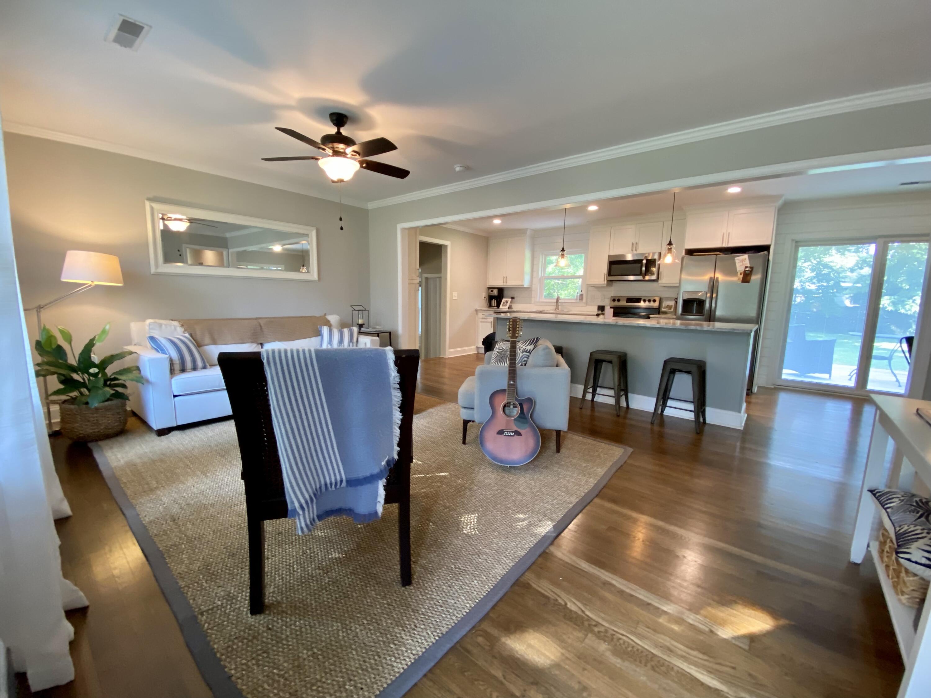 854 Dills Bluff Road Charleston, SC 29412 - Photo 3 of 36 Living