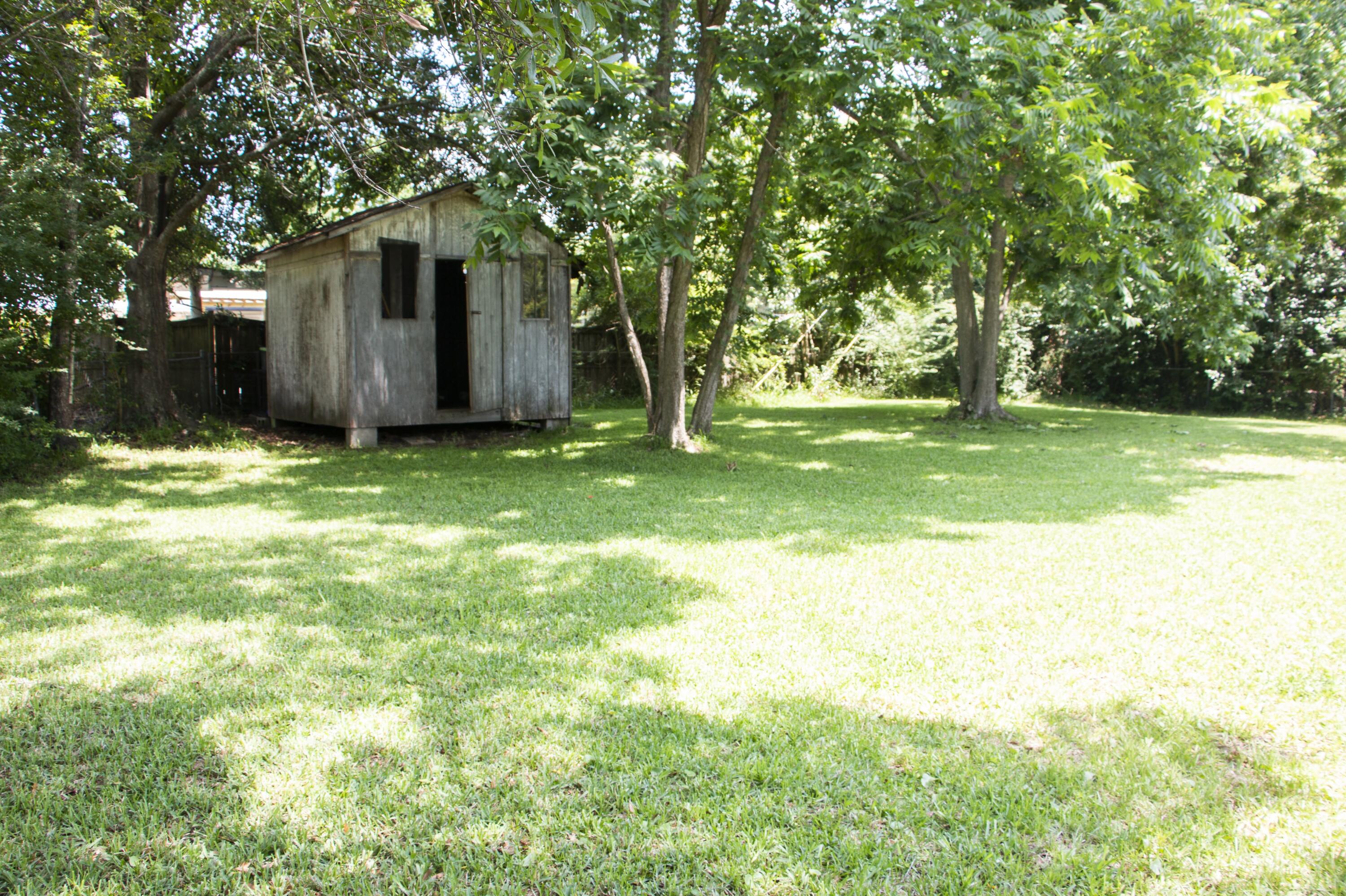 854 Dills Bluff Road Charleston, SC 29412 - Photo 31 of 36 Yard