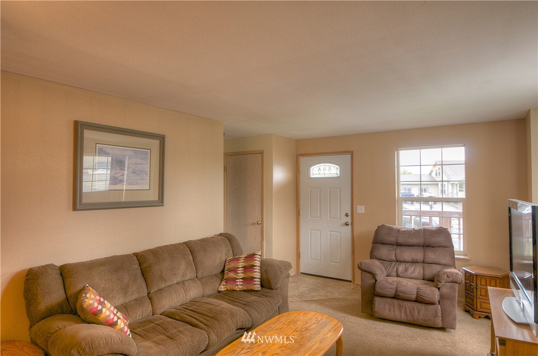 18008 Iris Place Southwest Rochester, WA 98579 - Photo 5 of 24