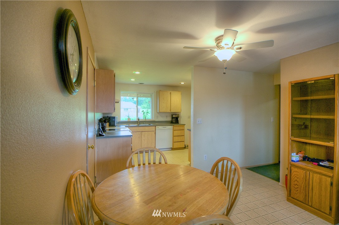 18008 Iris Place Southwest Rochester, WA 98579 - Photo 8 of 24