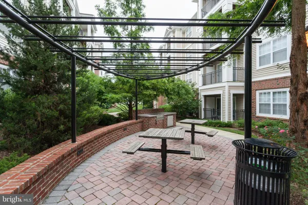 a car parked in front of a building