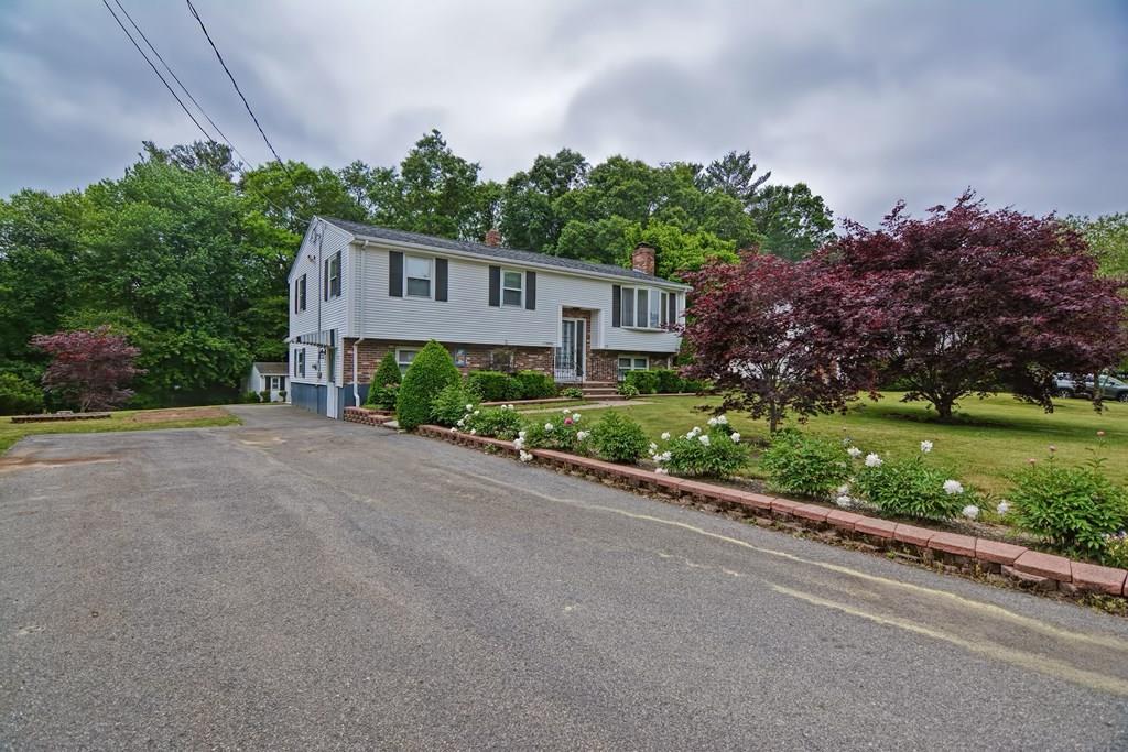 73 Eleanor Road Raynham, MA 02767 - Photo 3 of 42 Gallery Image 3