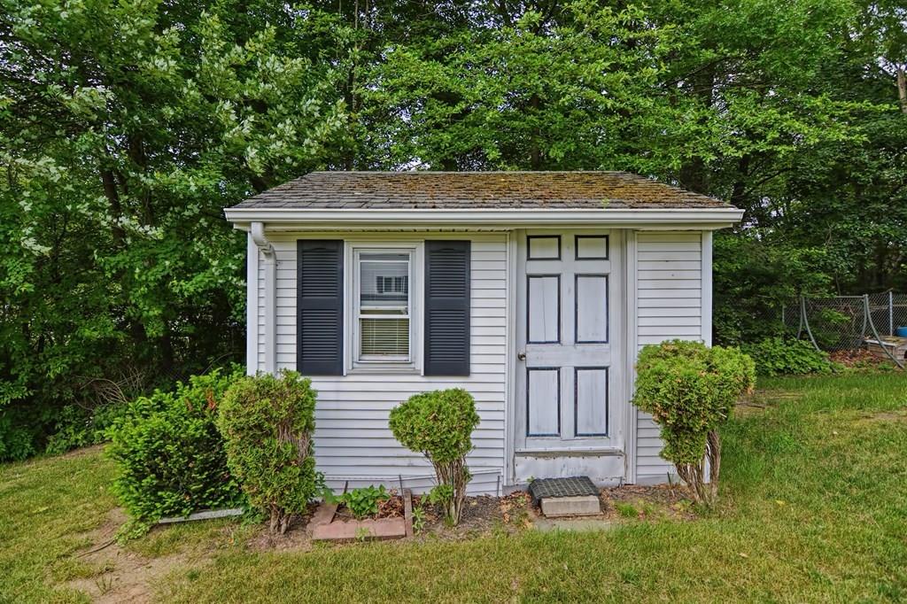 73 Eleanor Road Raynham, MA 02767 - Photo 9 of 42 Gallery Image 9