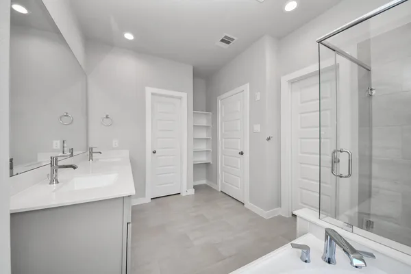 a view of an empty walk in closet