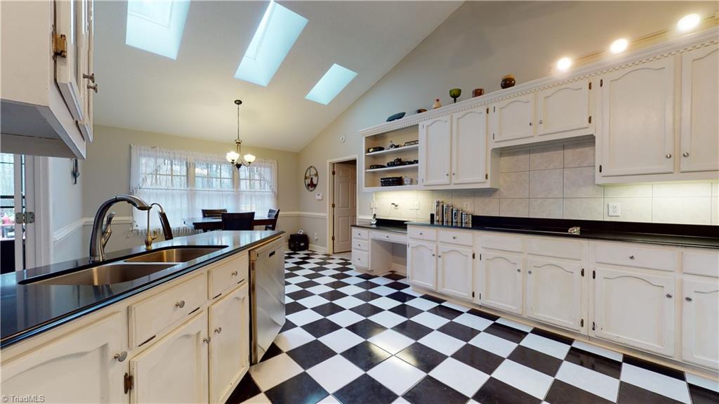 1837 Neelley Road Pleasant Garden, NC 27313 - Photo 12 of 34 Gallery Image 12