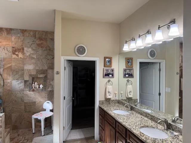 $1,270,000 | 324 Ellebracht Drive, Unit 9, Fredericksburg, TX 78624