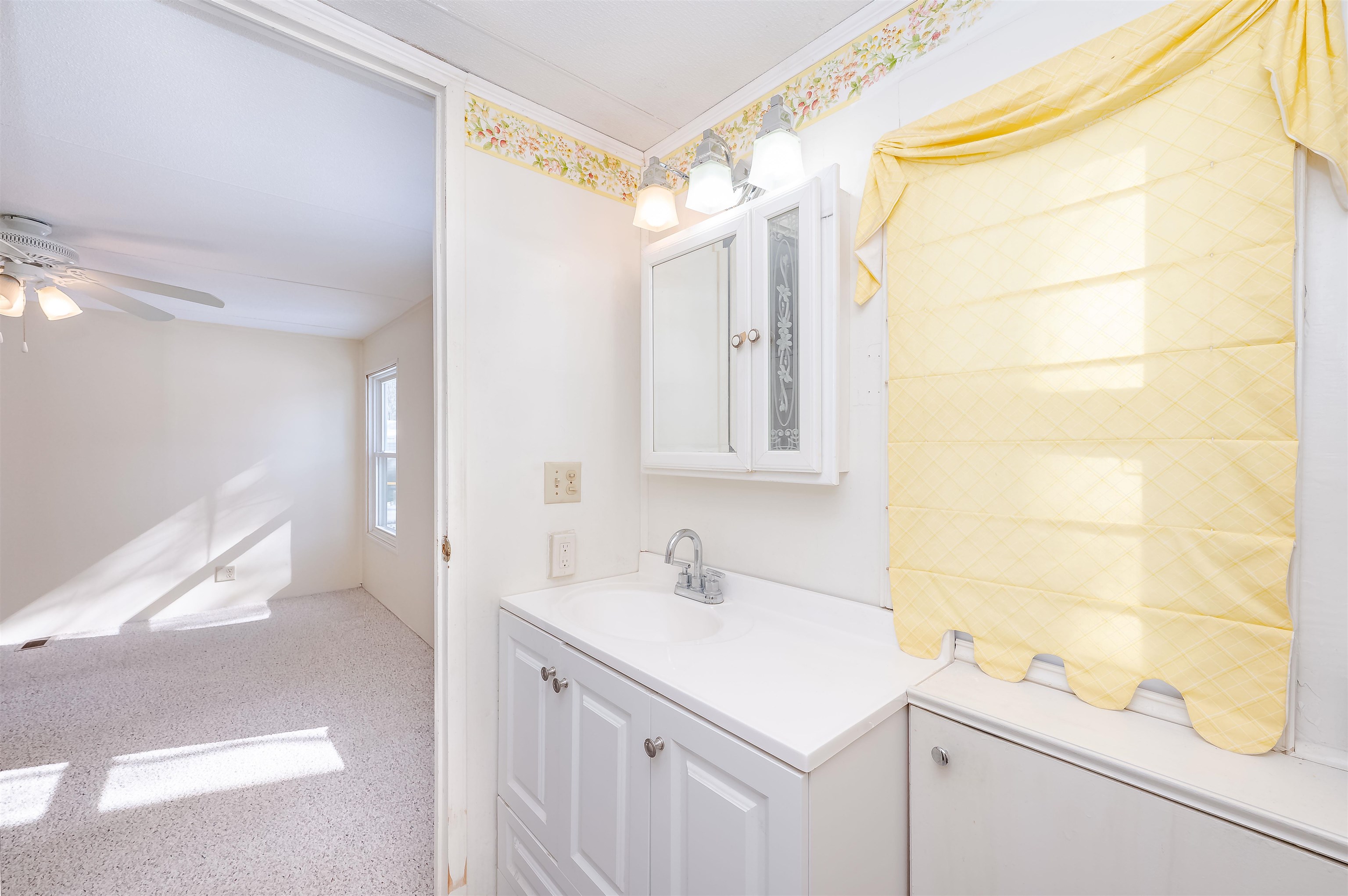 10 York Court Rochester, NH 03868 - Photo 22 of 45