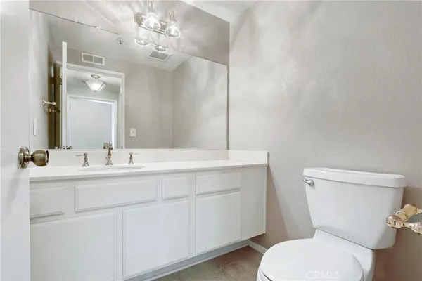 $699,000 | 2571 Plaza Del Amo, Unit 209, Torrance, CA 90503