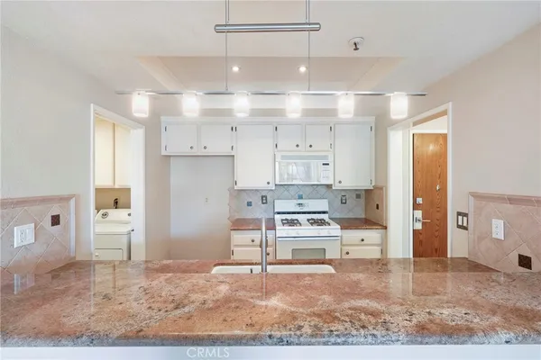 $699,000 | 2571 Plaza Del Amo, Unit 209, Torrance, CA 90503
