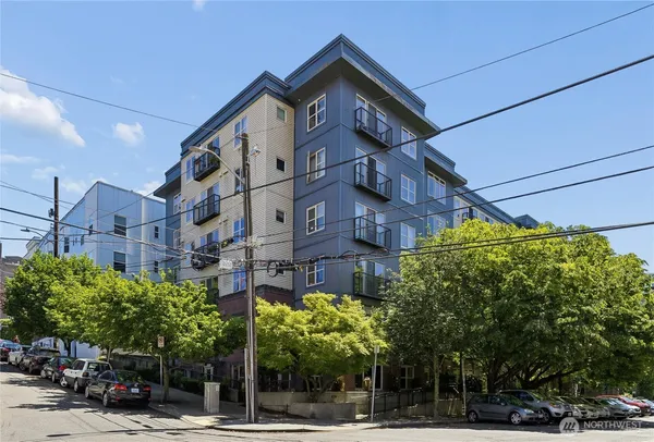 $2,850 | 1620 Belmont Avenue, Seattle, WA 98122