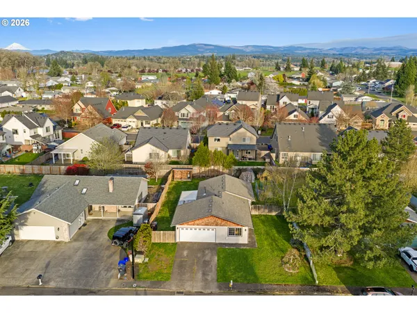 $420,000 | 163 Indian Oak Court, Molalla, OR 97038