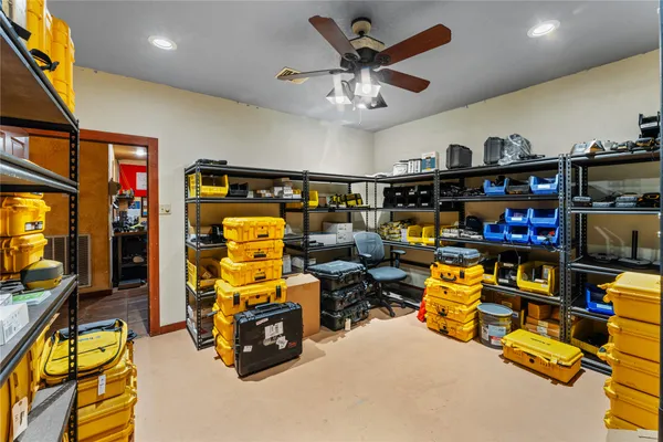 a view of back yard of the house