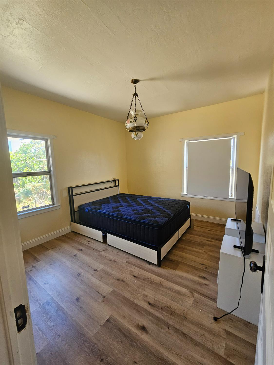 718 6th Street Modesto, CA 95354 - Photo 9 of 54
