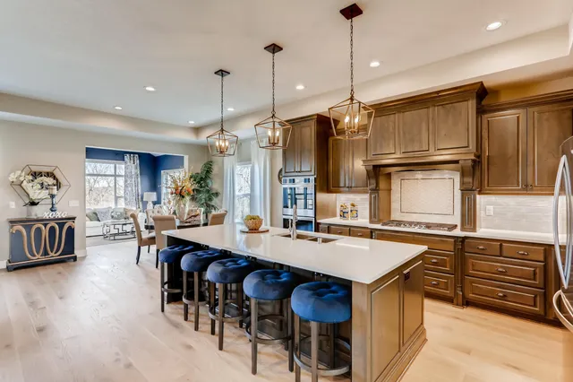 $900,000 | 4310 Deere Trail, Chaska, MN 55318