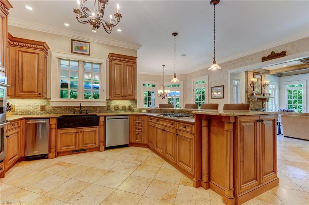 4501 Kendale Road High Point, NC 27265 - Photo 8 of 50