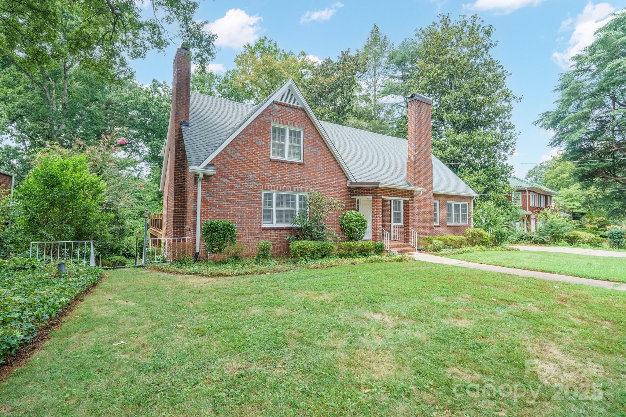 431 Sullivan Road Statesville, NC 28677 - Photo 2 of 44 Gallery Image 2