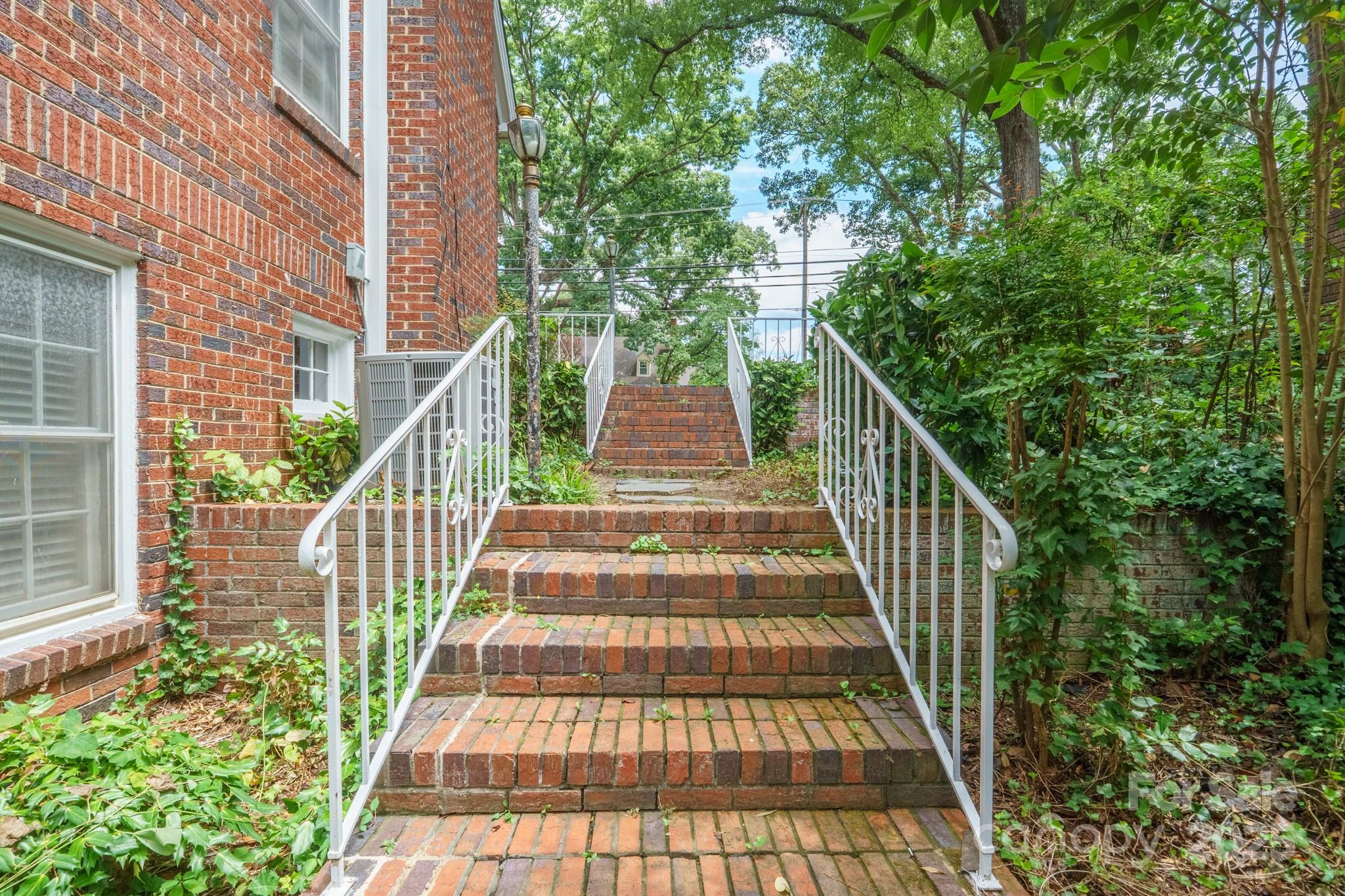 431 Sullivan Road Statesville, NC 28677 - Photo 34 of 44 Gallery Image 34
