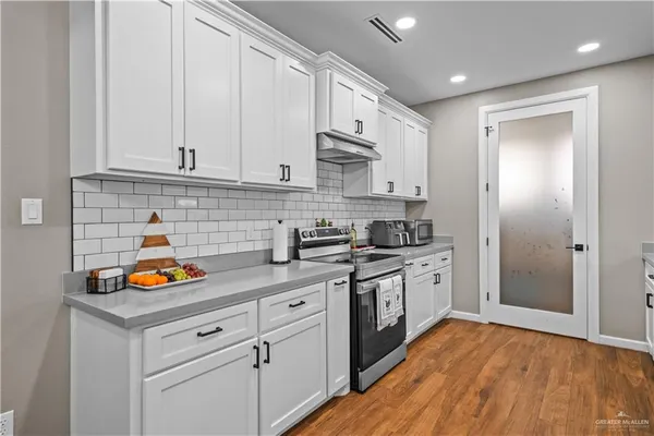 $288,000 | 801 North Buxton Avenue, Edinburg, TX 78541