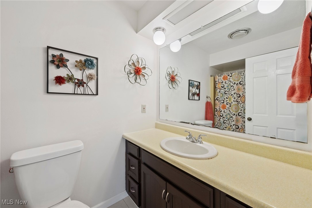 5196 Chippewa Road Medina, OH 44256 - Photo 16 of 26 Full First Floor Bathroom