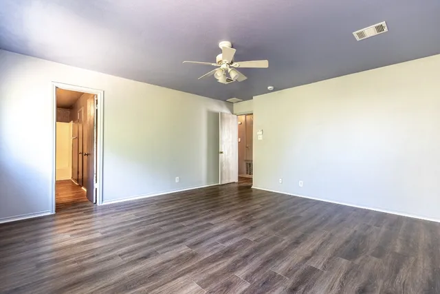 $2,799 | 1422 Meadow Parkway, San Marcos, TX 78666