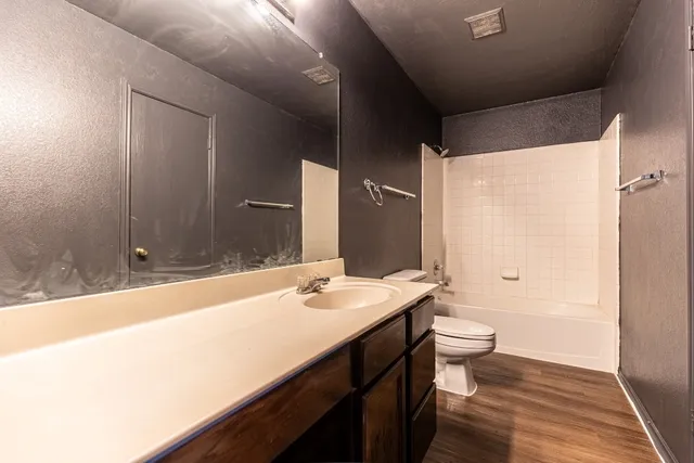 $2,799 | 1422 Meadow Parkway, San Marcos, TX 78666