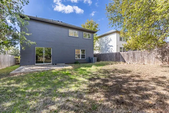 $2,799 | 1422 Meadow Parkway, San Marcos, TX 78666