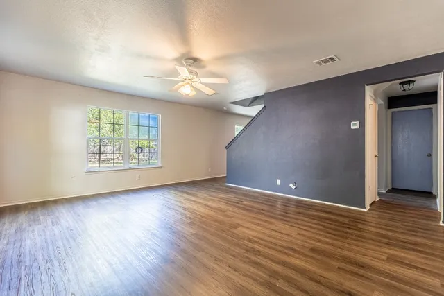 $2,799 | 1422 Meadow Parkway, San Marcos, TX 78666