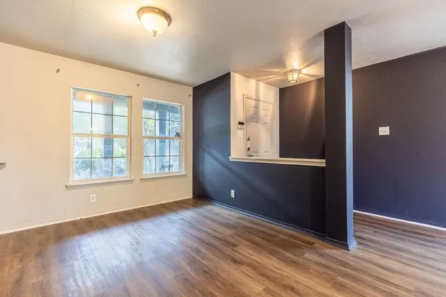 $2,799 | 1422 Meadow Parkway, San Marcos, TX 78666