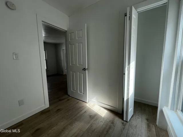 $1,800 | 21 Grove Place, Unit 2, Schenectady, NY 12307