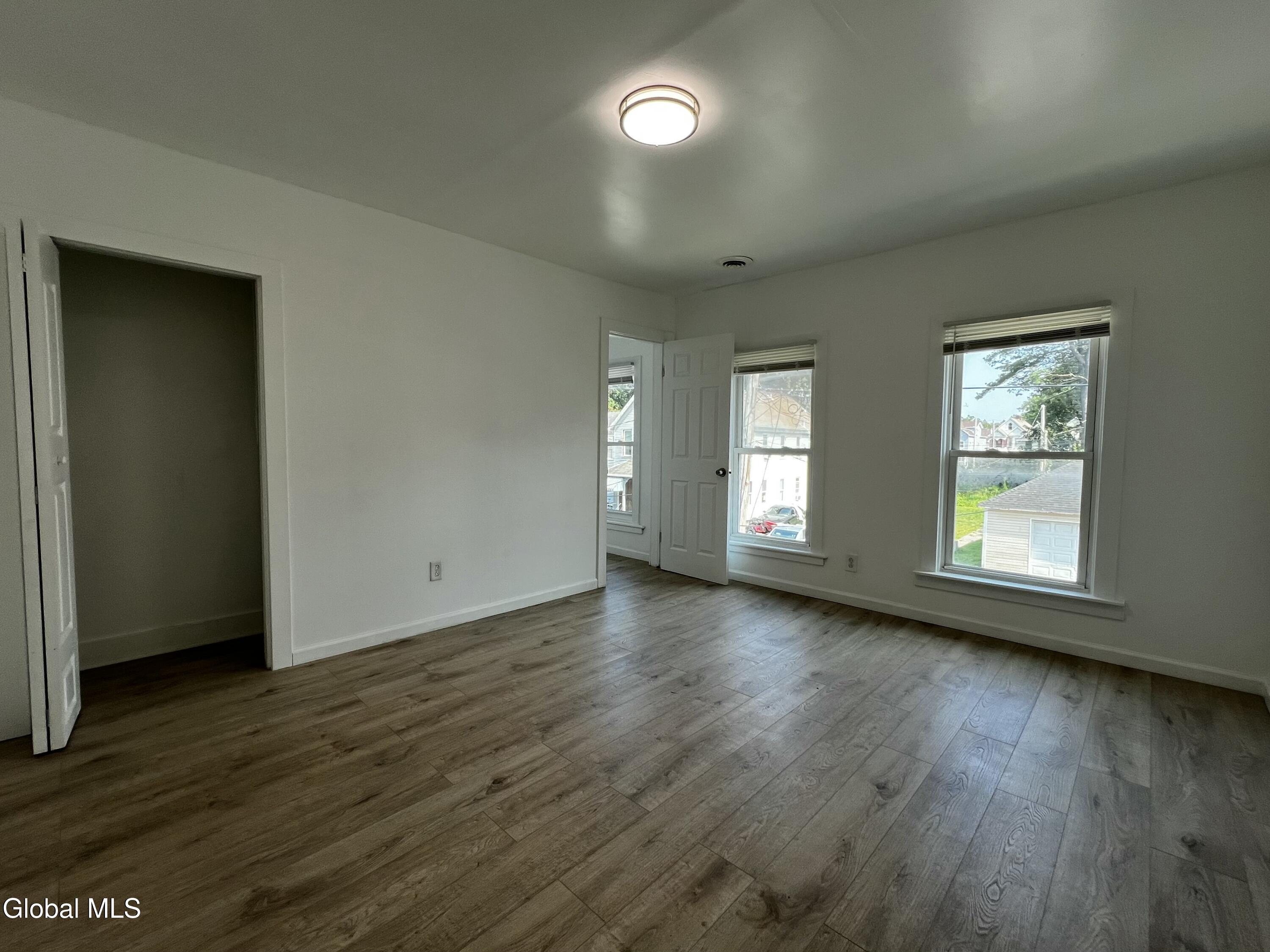 21 Grove Place, Unit 2 Schenectady, NY 12307 - Photo 24 of 27 IMG_0959