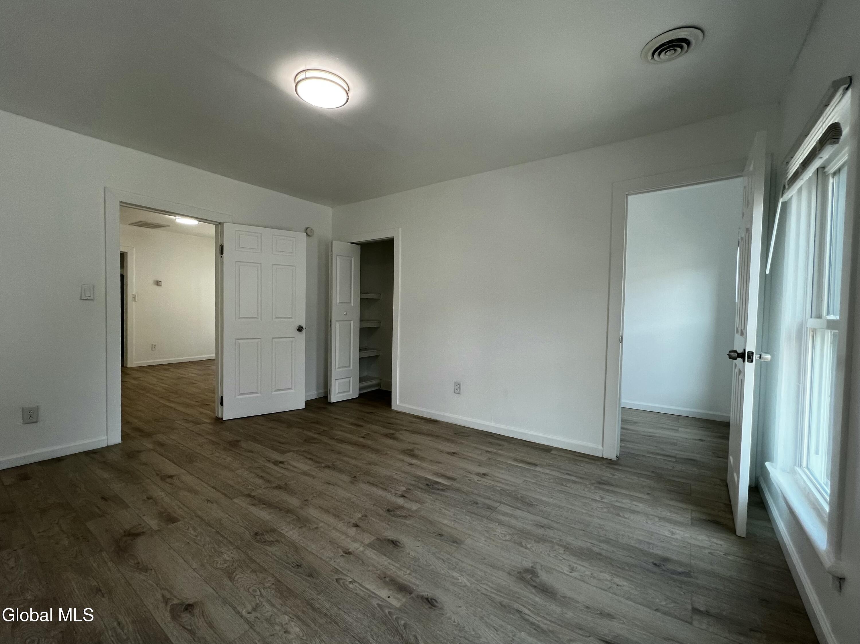 21 Grove Place, Unit 2 Schenectady, NY 12307 - Photo 25 of 27 IMG_0960