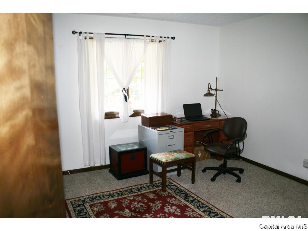 221 Bellerive Road Springfield, IL 62704 - Photo 8 of 13