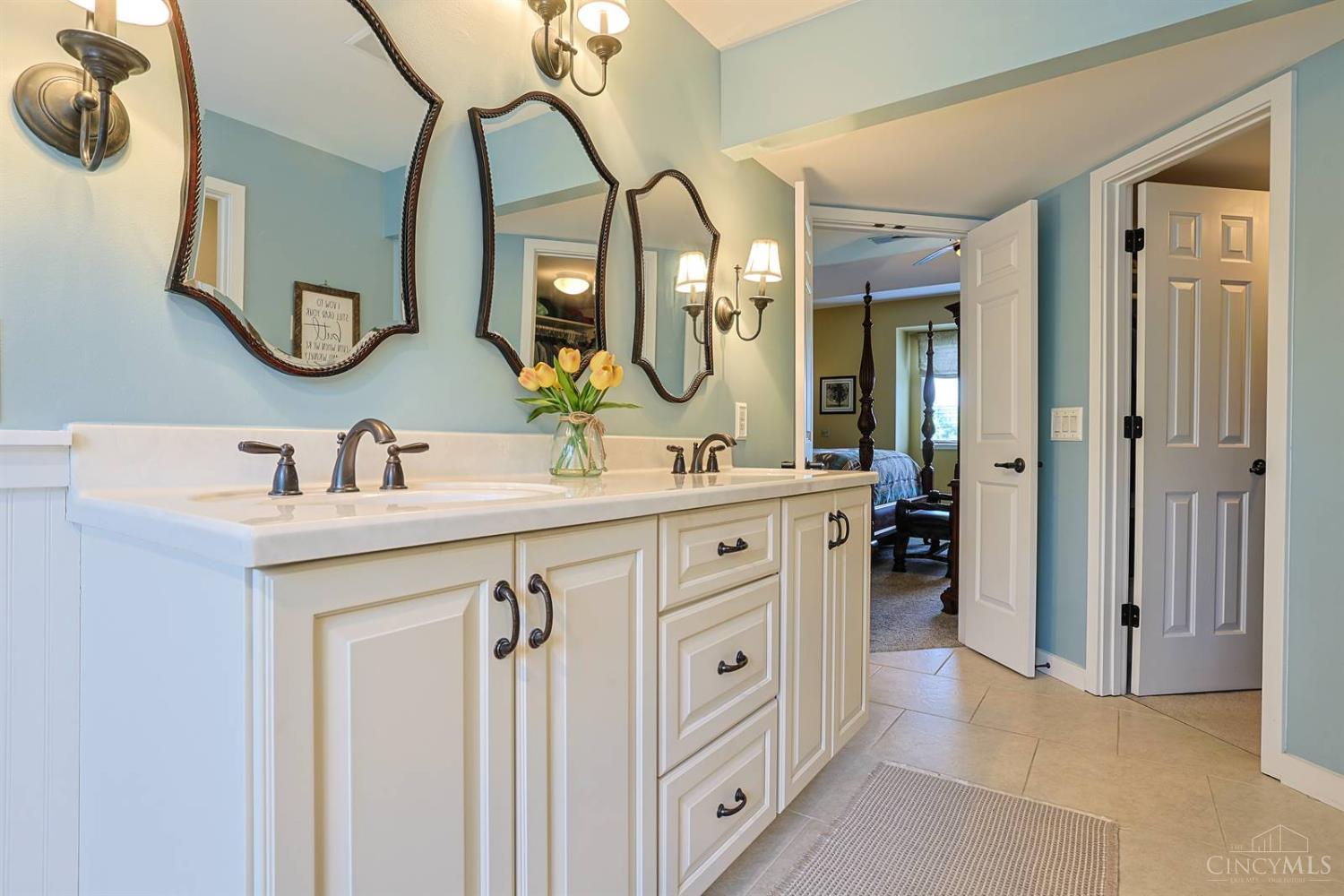 723 Nunner Road Maineville, OH 45039 - Photo 38 of 98 Double vanities