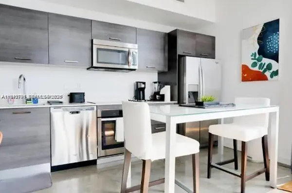 $3,800 | 151 Southeast 1st Street, Unit 3111, Miami, FL 33131