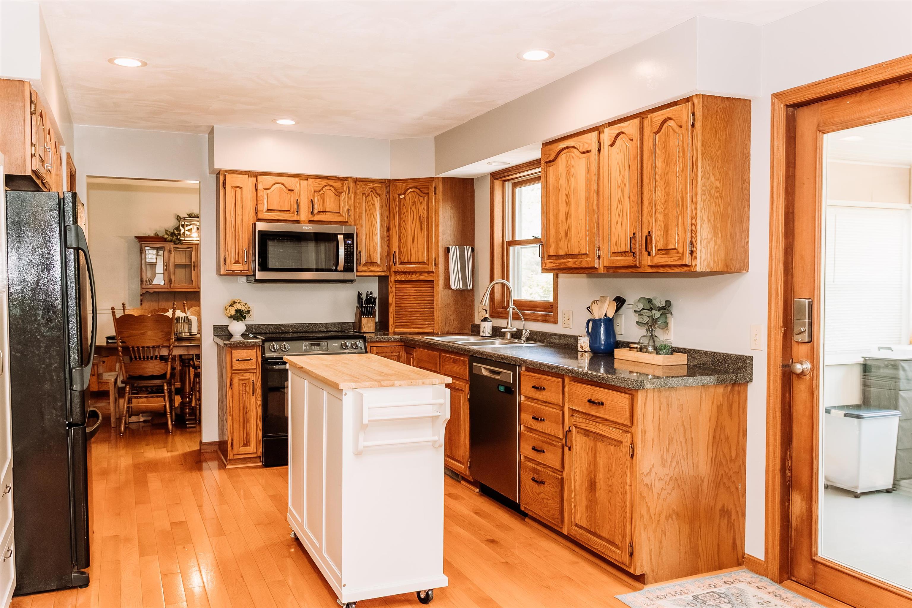 1115 East Iowa Street Prairie du Chien, WI 53821 - Photo 5 of 35
