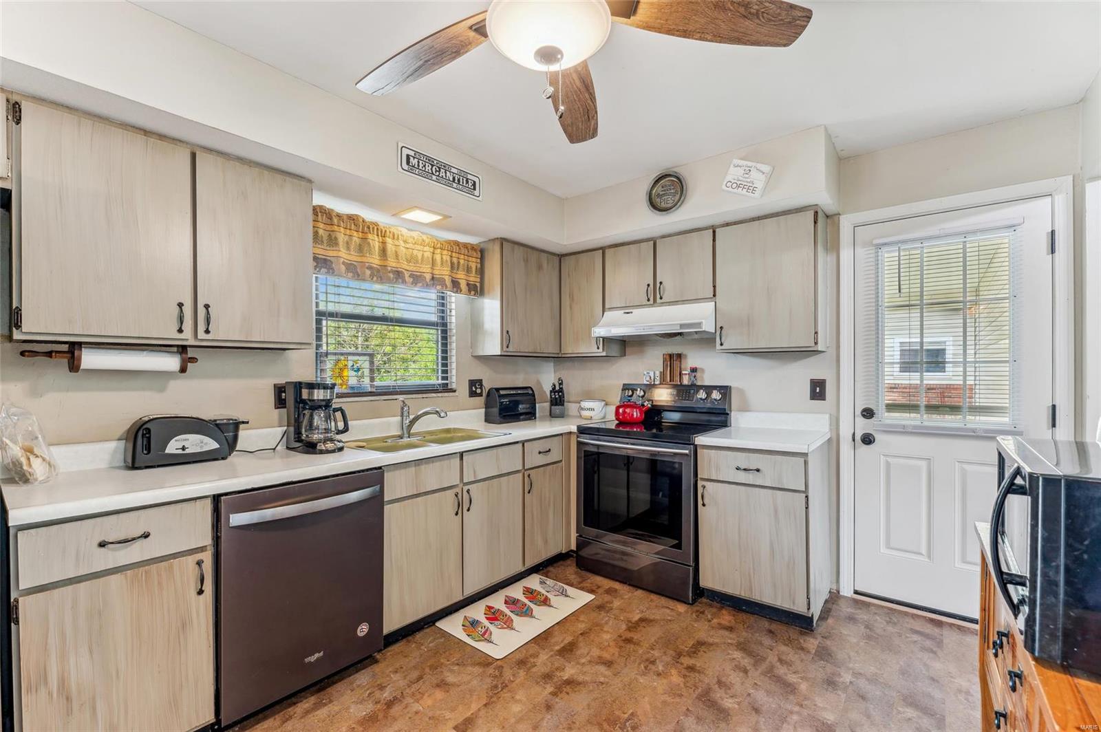 109 Timka Drive Ballwin, MO 63011 - Photo 9 of 22