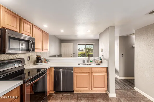 $235,000 | 19601 North 7th Street, Unit 1005, Phoenix, AZ 85024