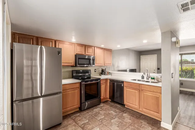 $235,000 | 19601 North 7th Street, Unit 1005, Phoenix, AZ 85024