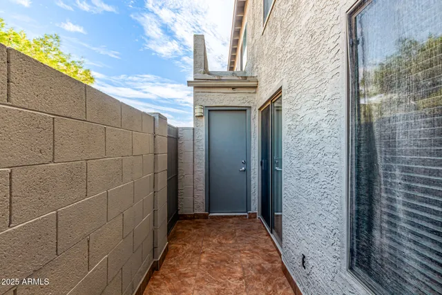$235,000 | 19601 North 7th Street, Unit 1005, Phoenix, AZ 85024