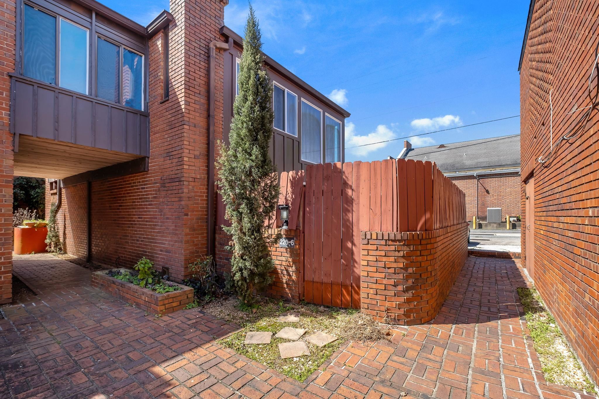 220 Belmont Road Tallahassee, FL 32301 - Photo 12 of 24