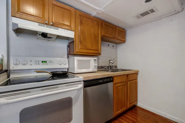 $1,850 | 220 Belmont Road, Unit 6, Tallahassee, FL 32301
